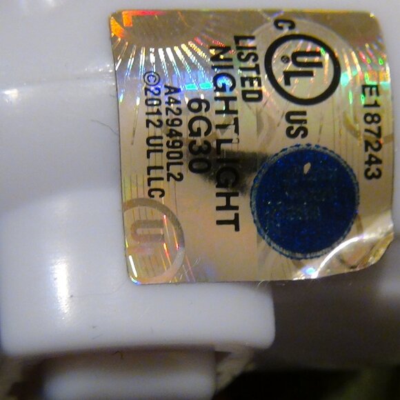 iffany Style Stained Glass Angel Night Light by River of Goods 5" H(Damaged) - Picture 12 of 12